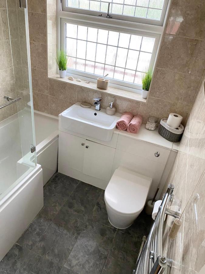 Villa Beautiful Newly Renovated House In Rainham Essex Esterno foto
