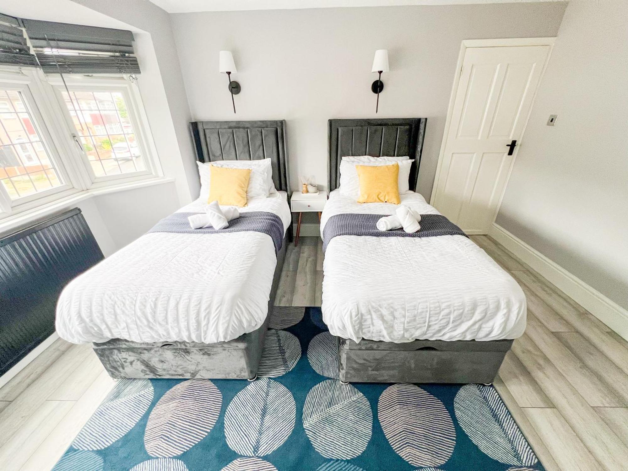 Villa Beautiful Newly Renovated House In Rainham Essex Esterno foto