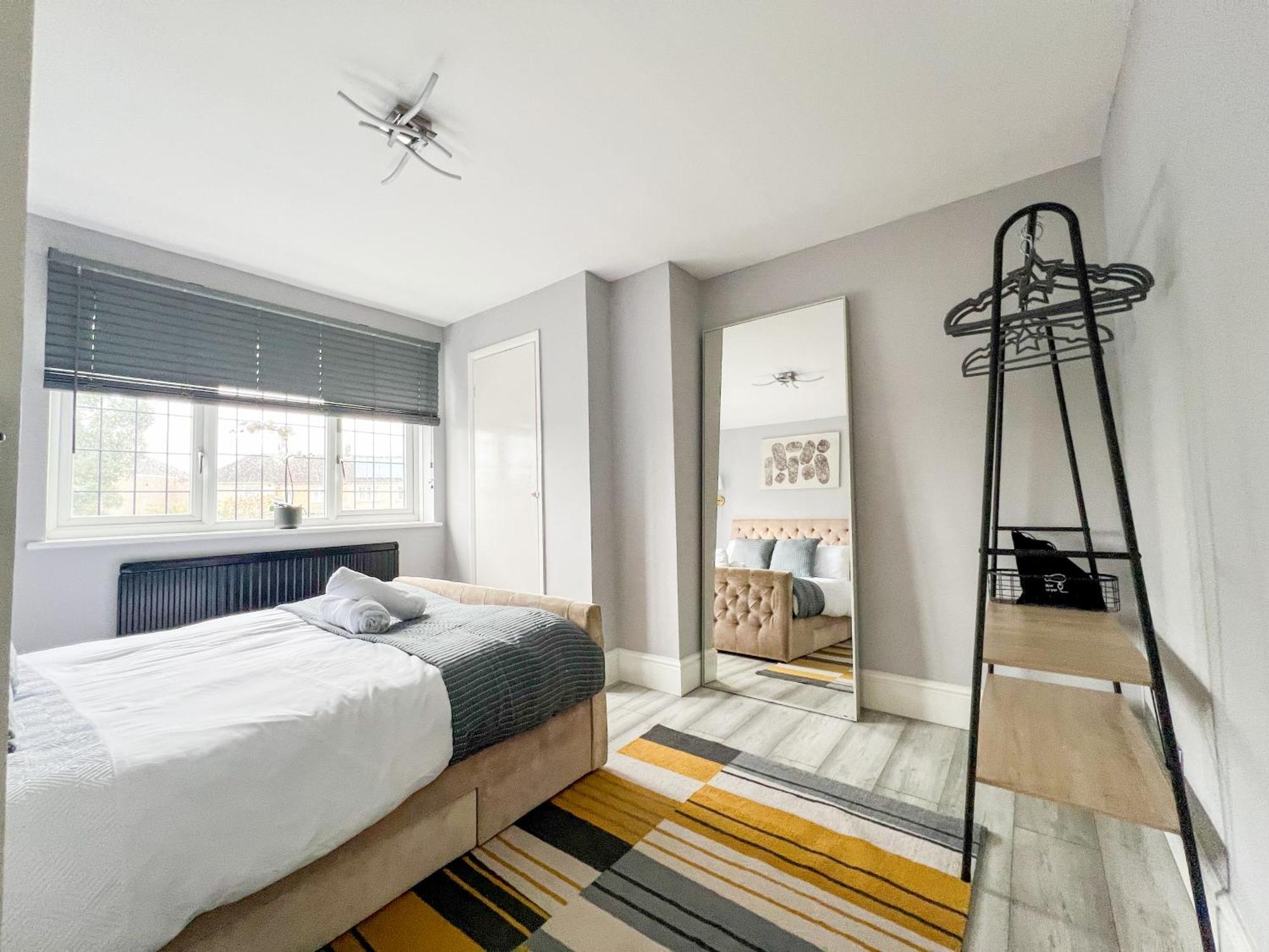 Villa Beautiful Newly Renovated House In Rainham Essex Esterno foto